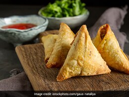 Watch: Nagpur's "Superfast" Tarri Samosa Impresses Internet; Video Goes Viral