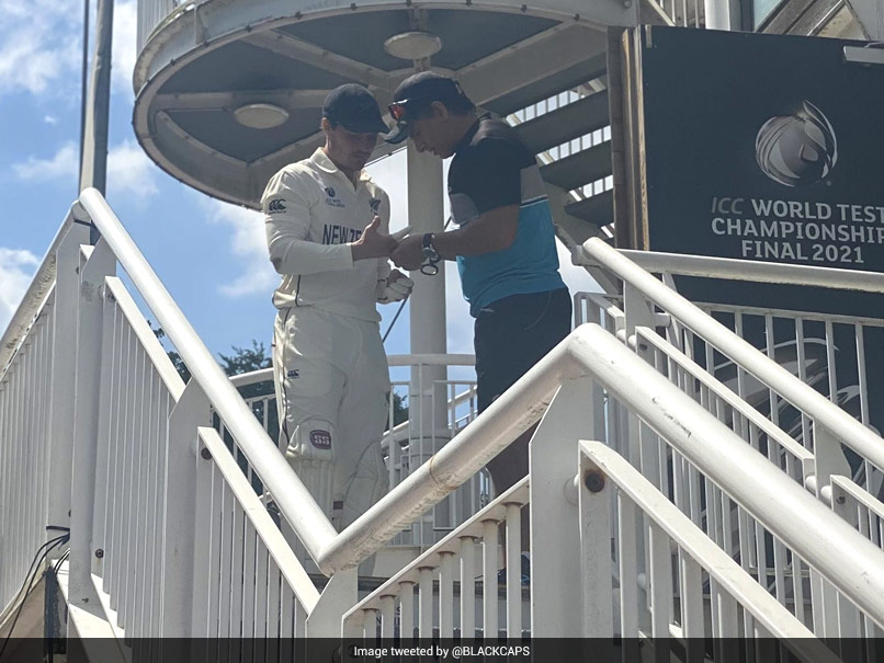 WTC Final: Fans Hail BJ Watling For Keeping Wickets Despite Dislocated Finger