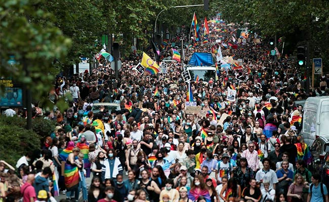 Thousands Turn Out For Paris Pride March