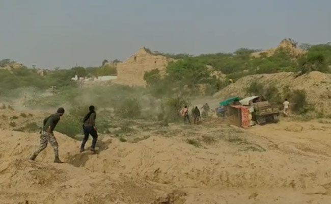 राजस्थान में बालू माफिया और राजस्थान पुलिस के बीच हुई मुठभेड़, गोलियां चलीं