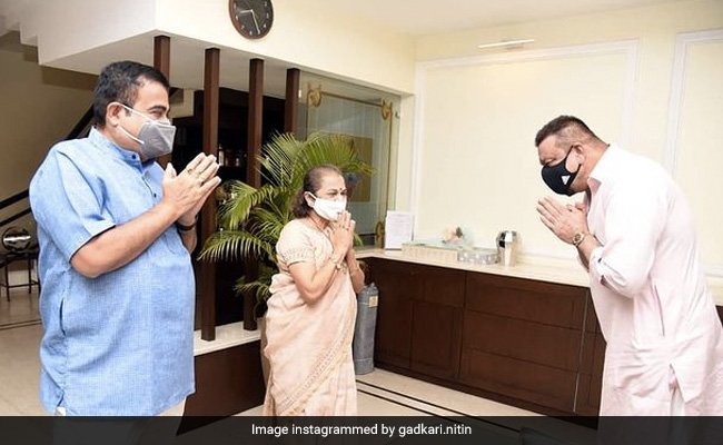 Sanjay Dutt Visits Nitin Gadkari's Nagpur House In Courtesy Call