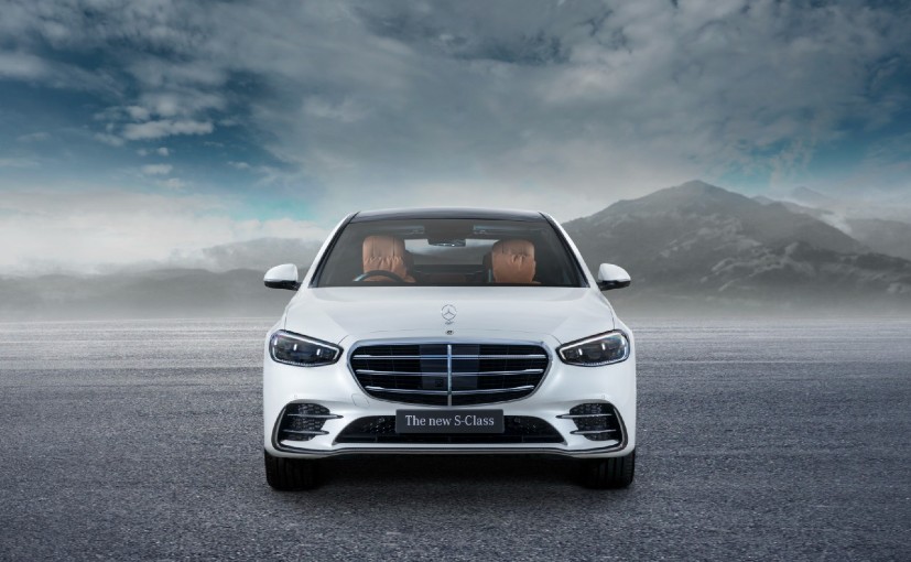 Tech Check: Three Features That Make The New Mercedes S-Class Cutting Edge 