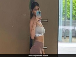 सुहाना खान ने जिम में ली मिरर सेल्फी, वायरल हुई शाहरुख की लाडली की ग्लैमरस फोटो सुहाना खान ने जिम में ली मिरर सेल्फी, वायरल हुई शाहरुख की लाडली की ग्लैमरस फोटो