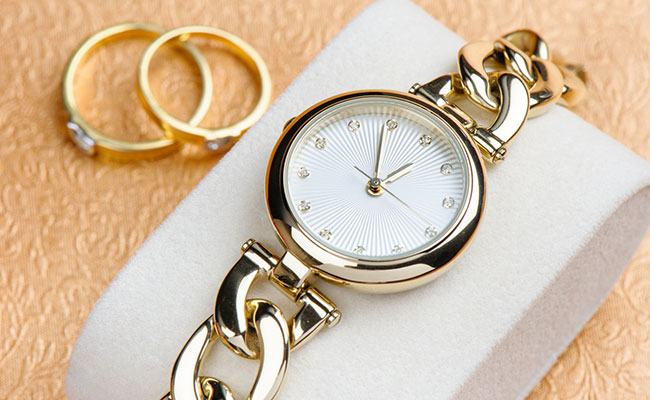 Amazon Fashion Wardrobe Refresh Sale: Get Your Hands On These Branded Watches At Upto 80% Off