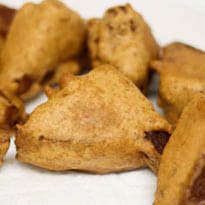 Aloo Paneer Bread Pakoda