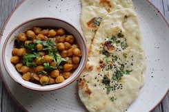 How To Make Kulcha Naan | Easy Kulcha Naan Recipe Video How To Make Kulcha Naan | Easy Kulcha Naan Recipe Video