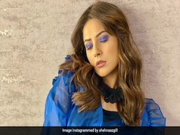Shehnaaz Gill ने ब्लू लुक में शेयर कीं स्टाइलिश Photos, फैन्स ने कहा- तितली से भी ज्यादा खूबसूरत.. Shehnaaz Gill ने ब्लू लुक में शेयर कीं स्टाइलिश Photos, फैन्स ने कहा- तितली से भी ज्यादा खूबसूरत..