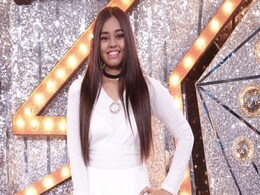 Indian Idol 12: उदित नारायण ने शन्मुख प्रिया के लिए बदल दिए अपने गाने के बोल, हैरान रह गए सब Indian Idol 12: उदित नारायण ने शन्मुख प्रिया के लिए बदल दिए अपने गाने के बोल, हैरान रह गए सब