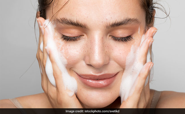 Skincare Tips: 3 Ways To Wash Your Face Right