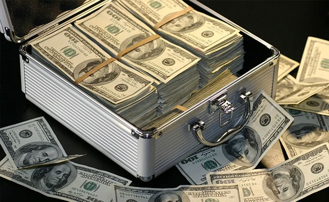 Billionaires' Wealth Surged To Record During Pandemic, Piketty Lab Says