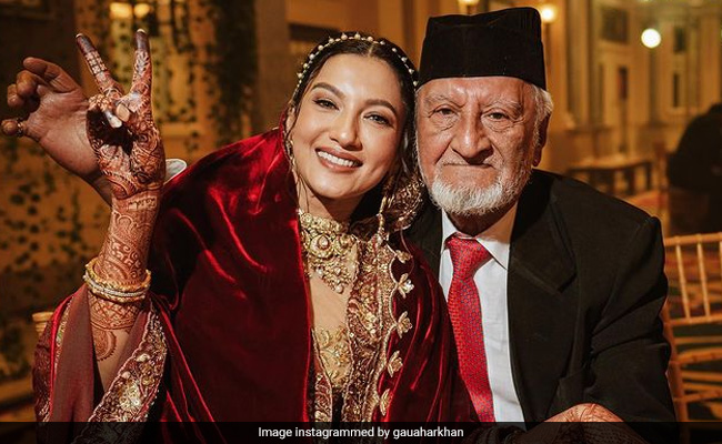 Father's Day 2021: Gauahar Khan And Hina Khan Remember Their Dads With Emotional Posts