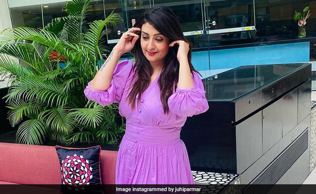 Juhi Parmar Deletes Instagram Post After Aashka Goradia "Pointed Out The Lyrics"