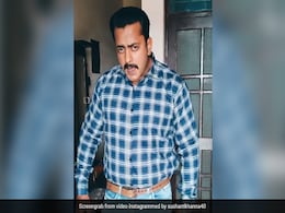 सलमान खान के हमशक्ल ने की ऐसी जबरदस्त एक्टिंग, देखकर धोखा खा जाएंगे आप, लोग बोले- गरीबों के सलमान - देखें Video सलमान खान के हमशक्ल ने की ऐसी जबरदस्त एक्टिंग, देखकर धोखा खा जाएंगे आप, लोग बोले- गरीबों के सलमान - देखें Video