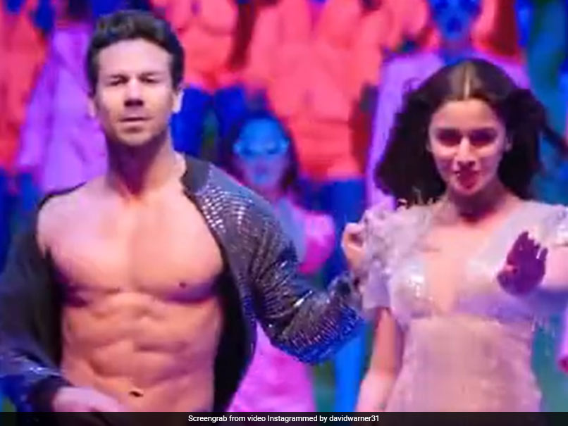 डेविड वॉर्नर ने 'टाइगर श्रॉफ' बनकर आलिया भट्ट के साथ लगाए ठुमके, देखकर बीवी ने यूं किया रिएक्ट ..Video