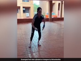 अंकिता लोखंडे ने वर्कआउट Video किया शेयर, फैंस ने यूं दिया रिएक्शन अंकिता लोखंडे ने वर्कआउट Video किया शेयर, फैंस ने यूं दिया रिएक्शन