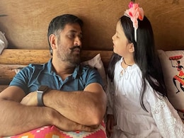 MS Dhoni की मूछों को देख बेटी Ziva ने बनाया ऐसा चेहरा, छुट्टियों में ऐसे कर रहे हैं परिवार के साथ मस्ती - देखें VIDEO MS Dhoni की मूछों को देख बेटी Ziva ने बनाया ऐसा चेहरा, छुट्टियों में ऐसे कर रहे हैं परिवार के साथ मस्ती - देखें VIDEO