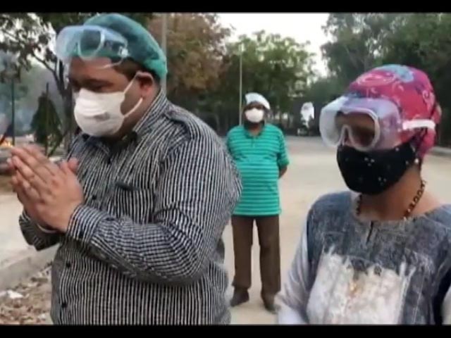 Meet Delhi's 'Ambulance Couple' Helping Over 1,000 COVID-19 Patients