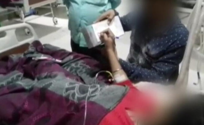 प्रयागराज : लड़की ने मौत से पहले कागज पर लिखा ऑपरेशन थिएटर में गलत काम हुआ, रेप का मामला दर्ज