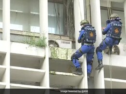 पाकिस्तान सीमा से सटे राज्यों में फिर होगी मॉक ड्रिल, लोगों को सतर्क रहने की दी गई हिदायत पाकिस्तान सीमा से सटे राज्यों में फिर होगी मॉक ड्रिल, लोगों को सतर्क रहने की दी गई हिदायत