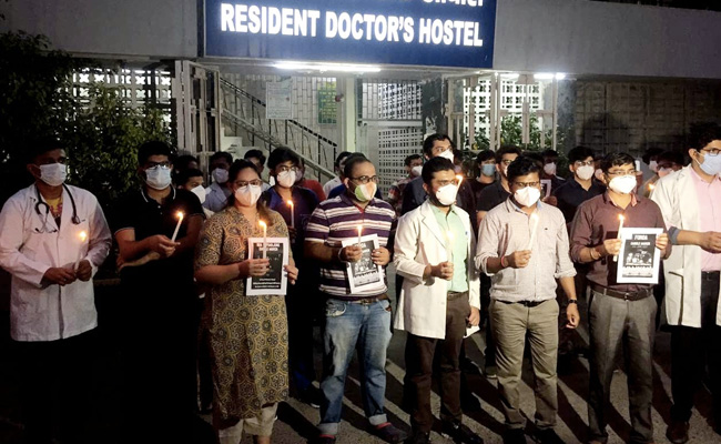 Delhi Doctors Step Out To Back Protesting Colleagues In Madhya Pradesh