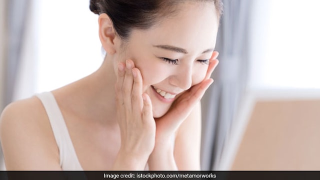 Tips to take care of your skin during the ongoing winter season
