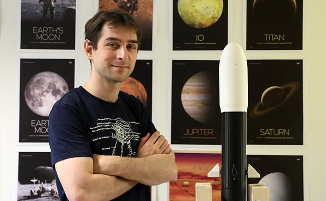 French Lecturer Reaches For Stars With Astronaut Application