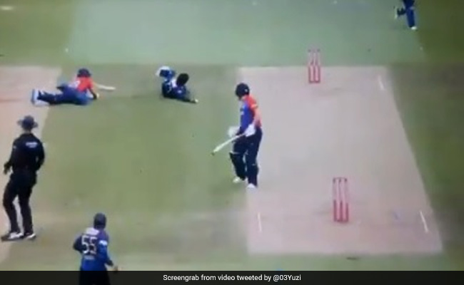 ENG vs SL: श्रीलंकाई गेंदबाज ने धक्का देकर इंग्लिश बल्लेबाज को रन लेने से रोका, बाल-बाल बचा क्रिकेटर- Video