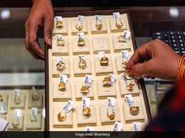 "Flying Blind": Gold-Obsessed Indians Now Pouring Billions Into Crypto "Flying Blind": Gold-Obsessed Indians Now Pouring Billions Into Crypto