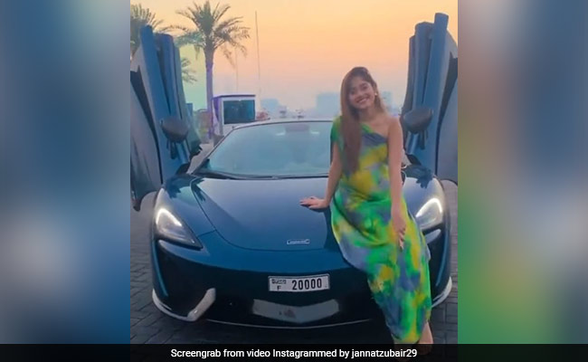 जन्नत जुबैर ने वीडियो शेयर कर दिखाया स्टाइल, तो फैन्स बोले- गाड़ी का किराया कितना दिया है...