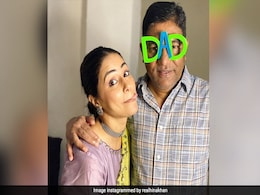 हिना खान ने ‘फादर्स डे’ पर शेयर कीं पिता के साथ तस्वीरें, बोलीं- सोचा था खास मौके पर शेयर करूंगी लेकिन... हिना खान ने ‘फादर्स डे’ पर शेयर कीं पिता के साथ तस्वीरें, बोलीं- सोचा था खास मौके पर शेयर करूंगी लेकिन...