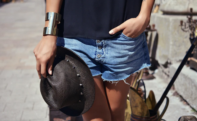 Amazon Fashion Wardrobe Refresh Sale: Upgrade To These Denim Shorts At Up To 70% Off