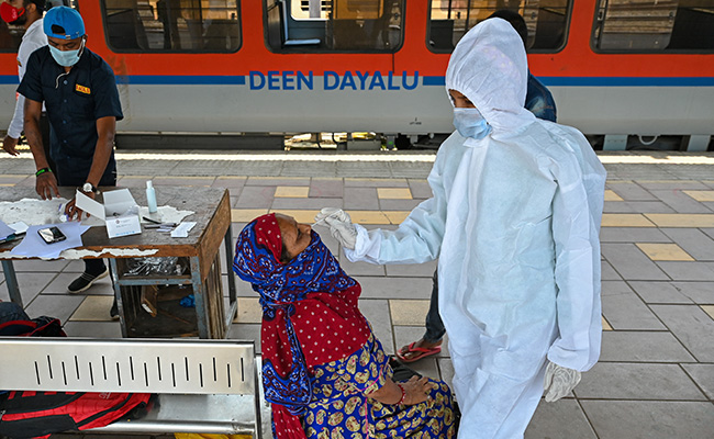 India Reports 60,753 New Covid Cases, 1,647 Deaths In 24 Hours