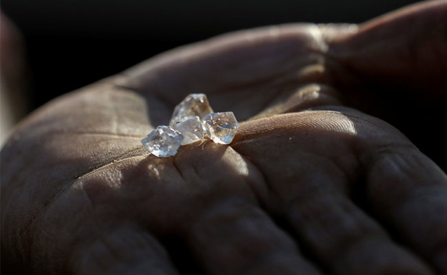 Mysterious Gemstones Sparked A 'Diamond Rush' In South Africa. Then...