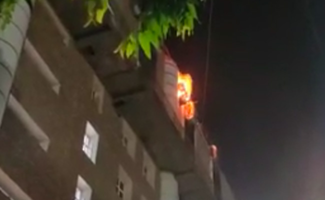 22 Fire Engines At AIIMS Delhi After Fire On 9th Floor, Everyone Rescued