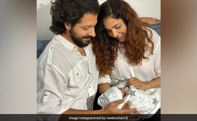 Singer Neeti Mohan And Nihaar Pandya Share First Pic Of Son - Meet Baby Aryaveer