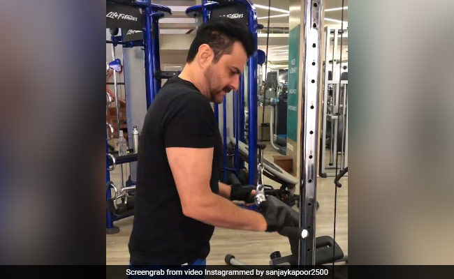Need Workout Motivation? Here's A Video Of Sanjay Kapoor Killing It In The Gym