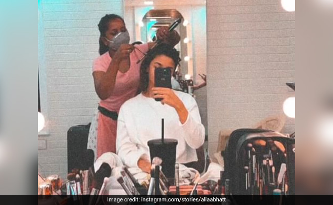 "Rise And Shine": Alia Bhatt Is <I>RRR</I>-Ready. See What She Posted