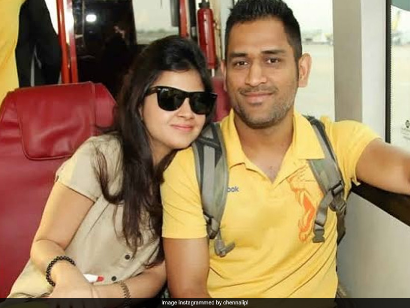 MS Dhoni की पत्नी साक्षी को मैरिज एनिवर्सरी पर मिला यह खास गिफ्ट, फोटो शेयर कर कहा- शुक्रिया