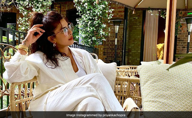 Nothing To See Here, Just Priyanka Chopra Posing Like A "Queen"