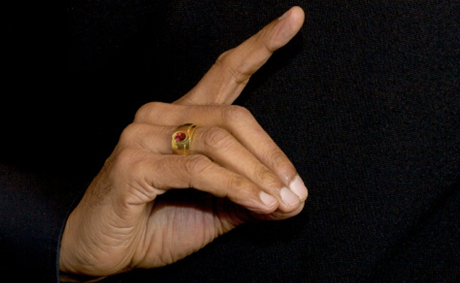 Dear Men, Indulge In Some Bling With These Precious Gold Rings