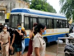Faridabad: कमेटी की आड़ में देह व्यापार का पर्दाफाश, 15 युवतियों समेत 44 गिरफ्तार Faridabad: कमेटी की आड़ में देह व्यापार का पर्दाफाश, 15 युवतियों समेत 44 गिरफ्तार