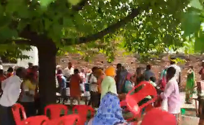 People Throw Chairs, Beat Each Other With Sticks At UP Vaccination Centre