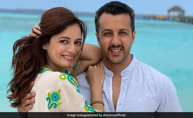 Dia Mirza और वैभव रेखी बने माता-पिता, सोशल मीडिया पर शेयर की बेटे की पहली तस्वीर