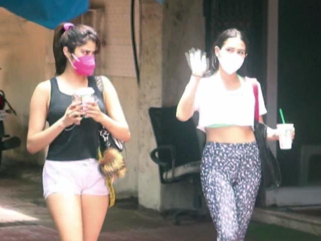 How Sara Ali Khan And Janhvi Kapoor Are Staying Fit