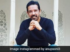 Crime Patrol होस्ट अनूप सोनी रियल लाइफ में बने क्राइम सीन इंवेस्टिगेटर, Photo शेयर कर दी खुशखबरी