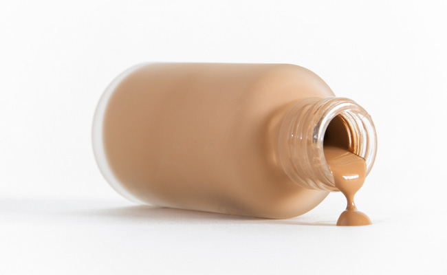 5 Top Liquid Foundations That Will Give You Great Coverage And Feel Comfortable On The Skin