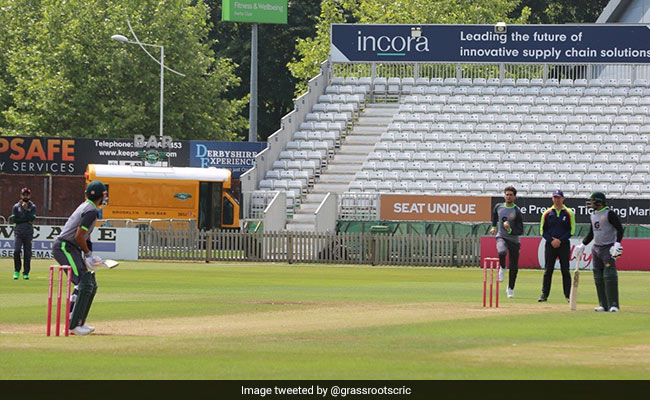 इंग्लैंड में बाबर आजम ने क्रीज पर उतरते ही जमाया शतक, इंट्रा स्क्वॉयड मैच में खेली तूफानी पारी- Video