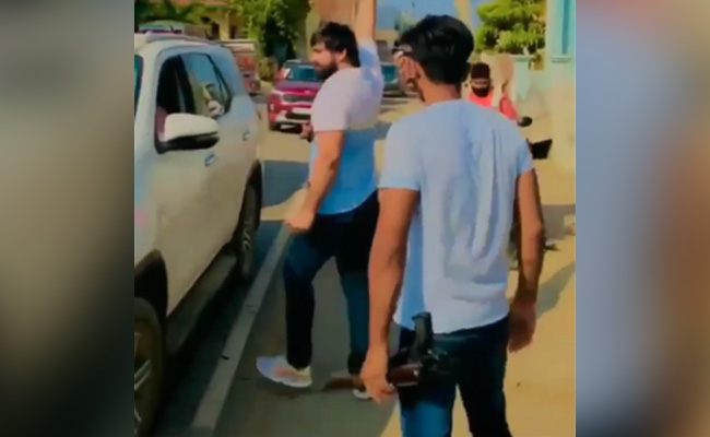 UP : ब्‍लॉक प्रमुख चुनाव में जीत के बाद हर्ष फायरिंग का वीडियो वायरल, युवक पर केस दर्ज