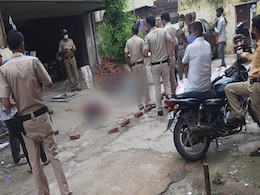 दिल्ली के कृष्णा नगर में चौथी मंजिल से गिरने से 2 कारोबारियों की मौत दिल्ली के कृष्णा नगर में चौथी मंजिल से गिरने से 2 कारोबारियों की मौत