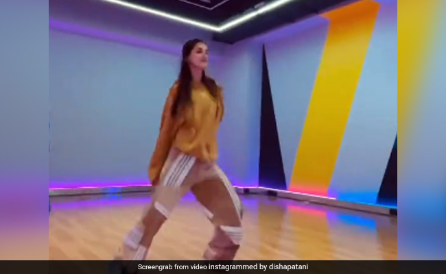 On Disha Patani's Dance Video, Beau Tiger Shroff Drops This Comment